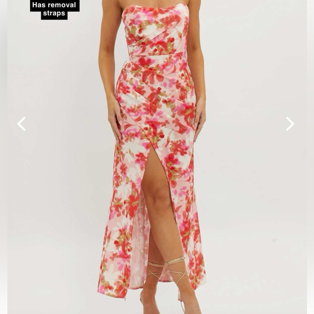 Selfie Leslie Dress